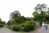 FZ018722-33 Juliette and Jenni at Usk Castle.jpg